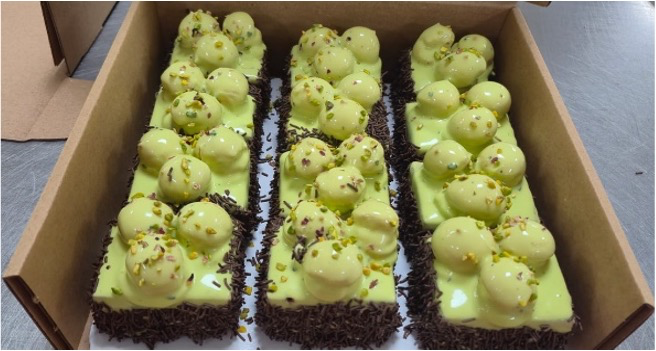 Mini Pisztácias Profiterol